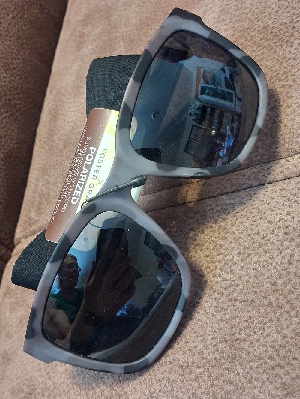 Panama Jack X Foster Grant Men's Polarized Gray Camo Sunglasses With Cord